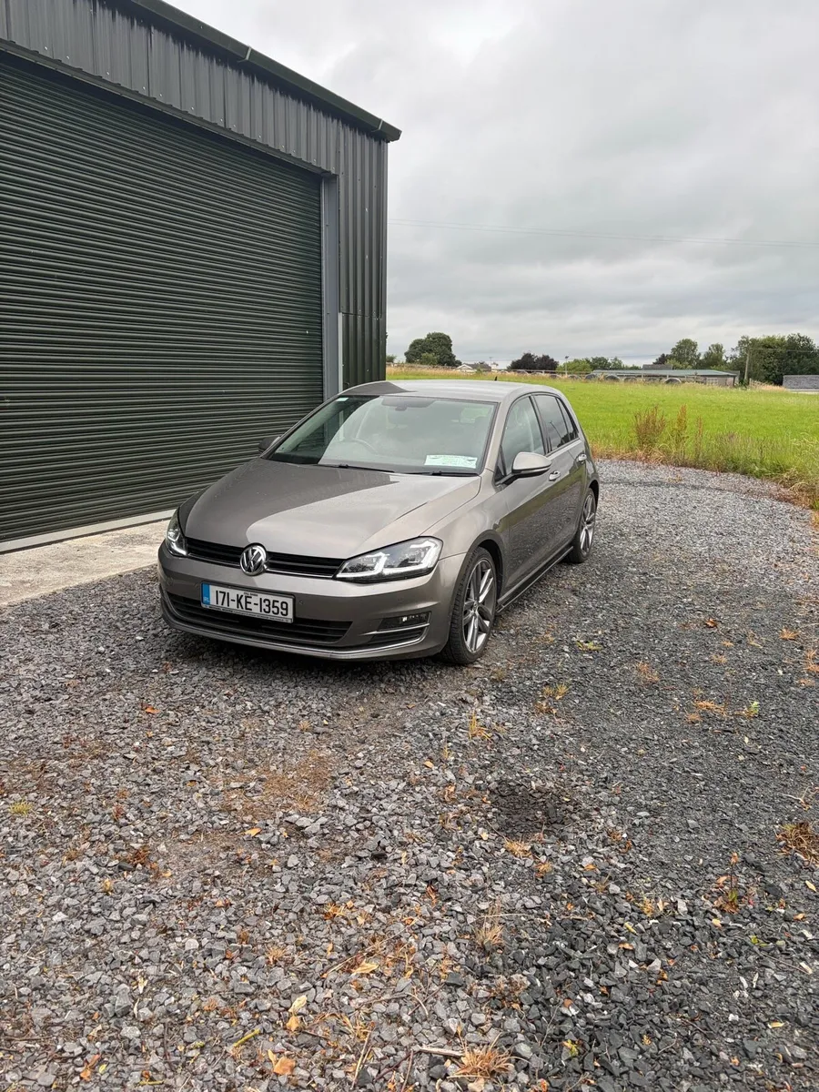 2017 Volkswagen Golf - Image 2