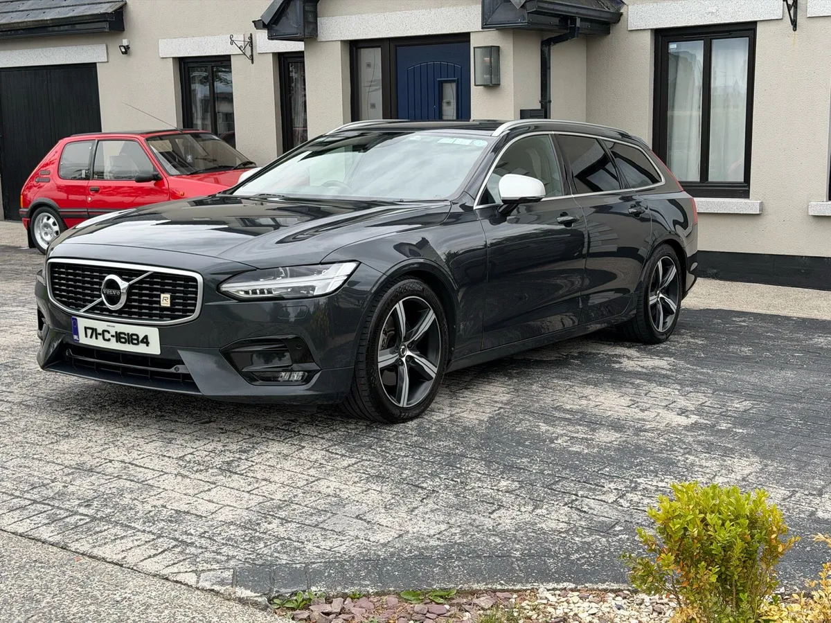 Volvo V90 R Design - Image 2