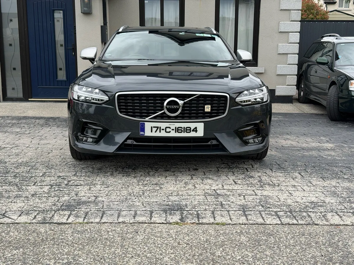 Volvo V90 R Design - Image 3