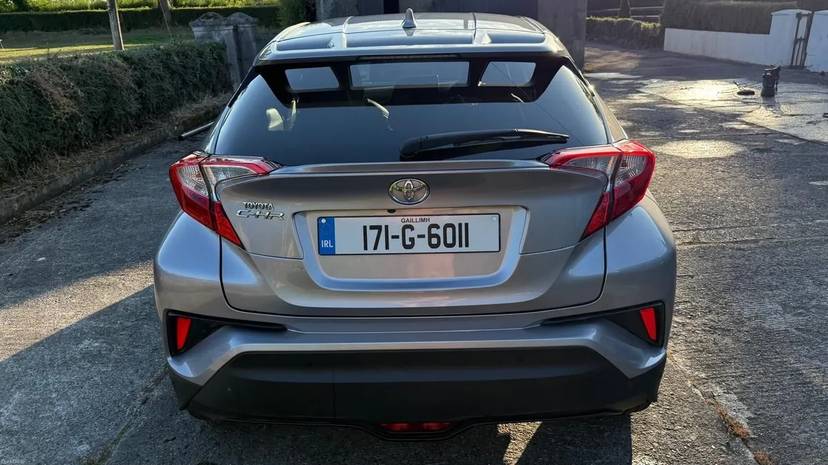 Toyota C-HR 2017 - Image 4