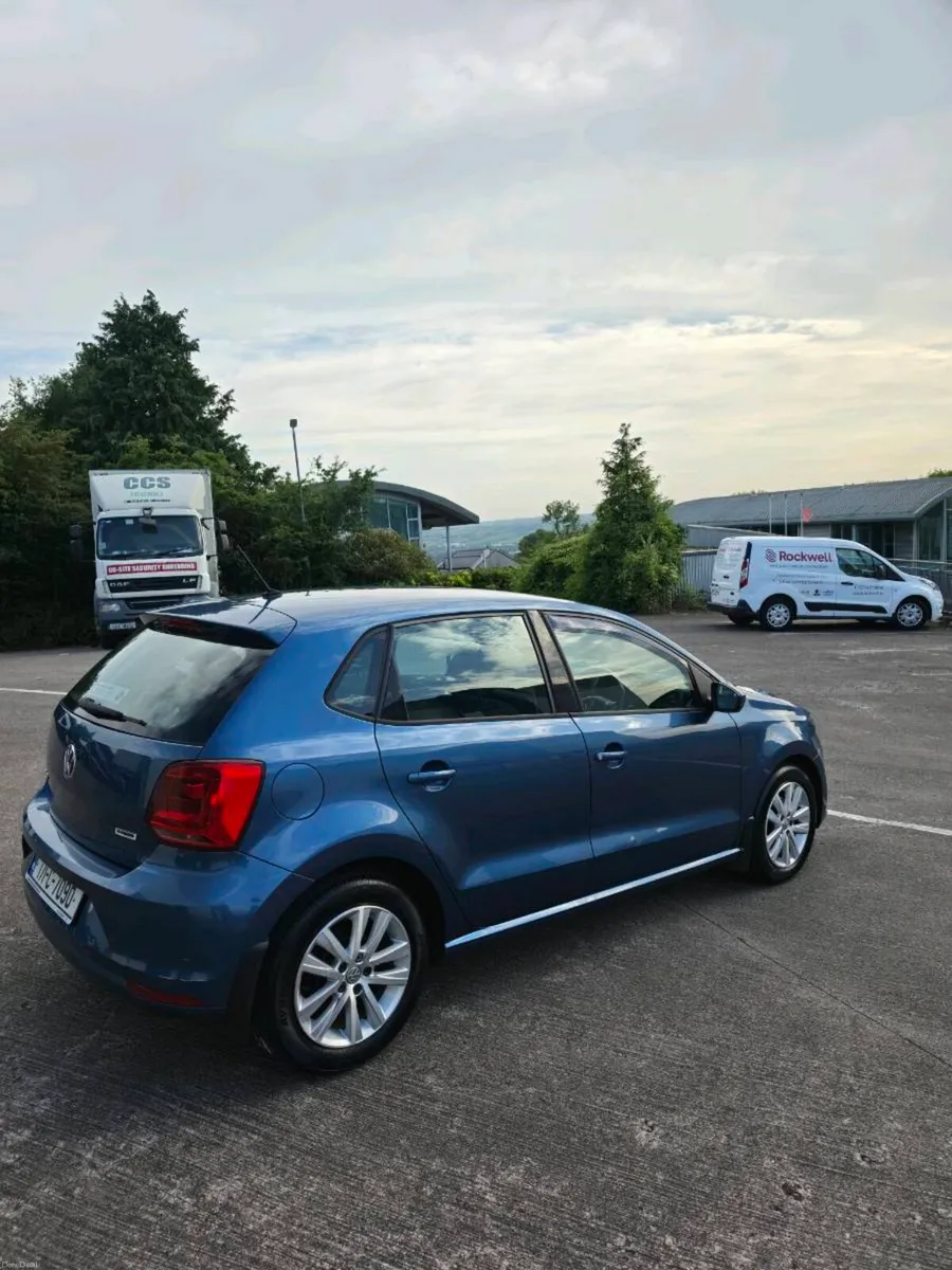 2017 Volkswagen Polo Trendline - Image 3
