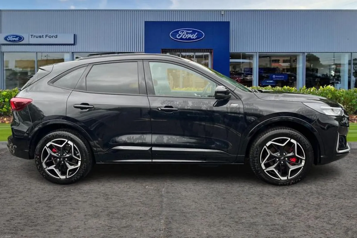 Ford Kuga ST-Line X - Image 3