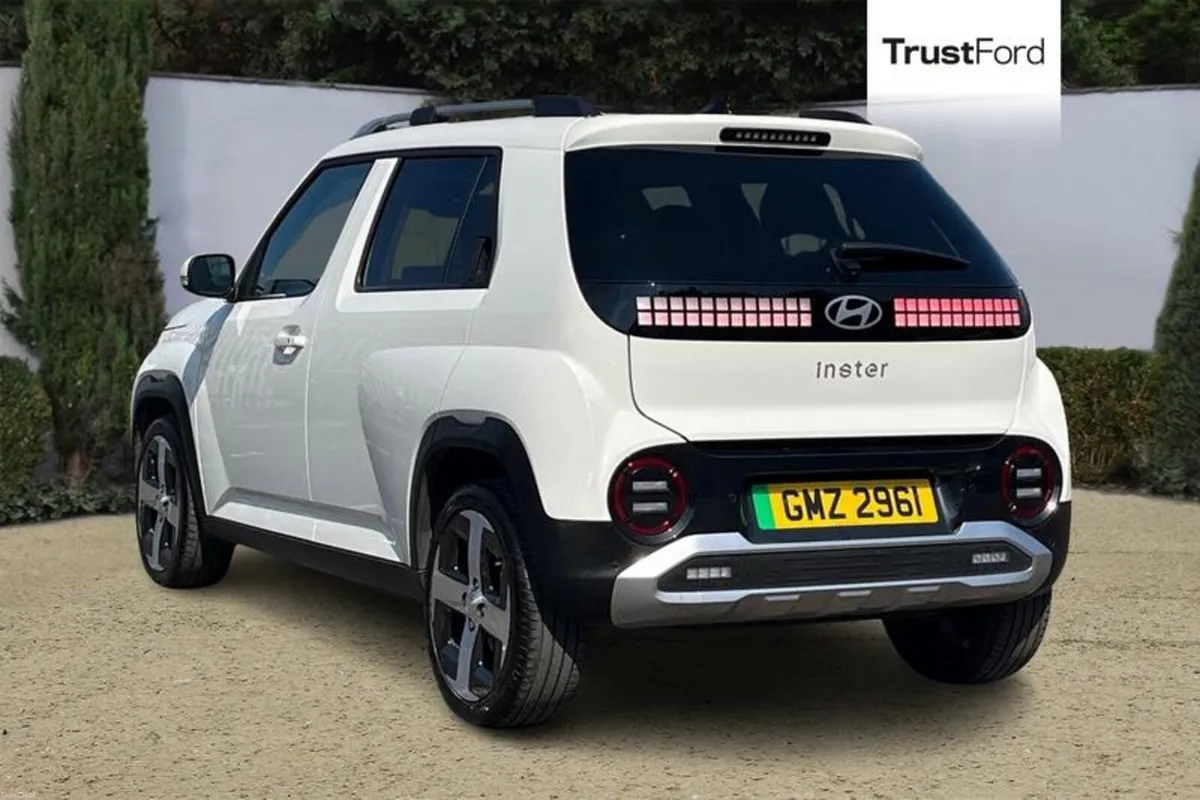 Hyundai INSTER Long Range 49kWh 02 SUV 5dr Electri - Image 2