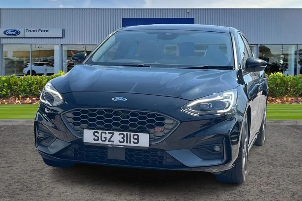 Ford Focus 2.3 EcoBoost ST 5dr- Panoramic Sunroof - Image 5