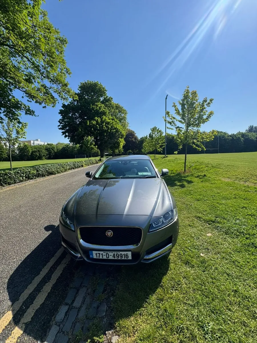 Jaguar XF 2017 - Image 2