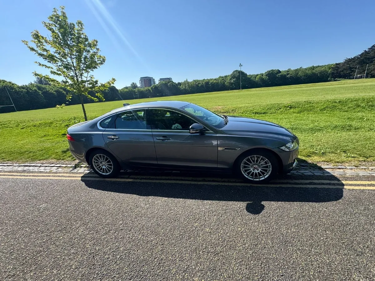 Jaguar XF 2017 - Image 5