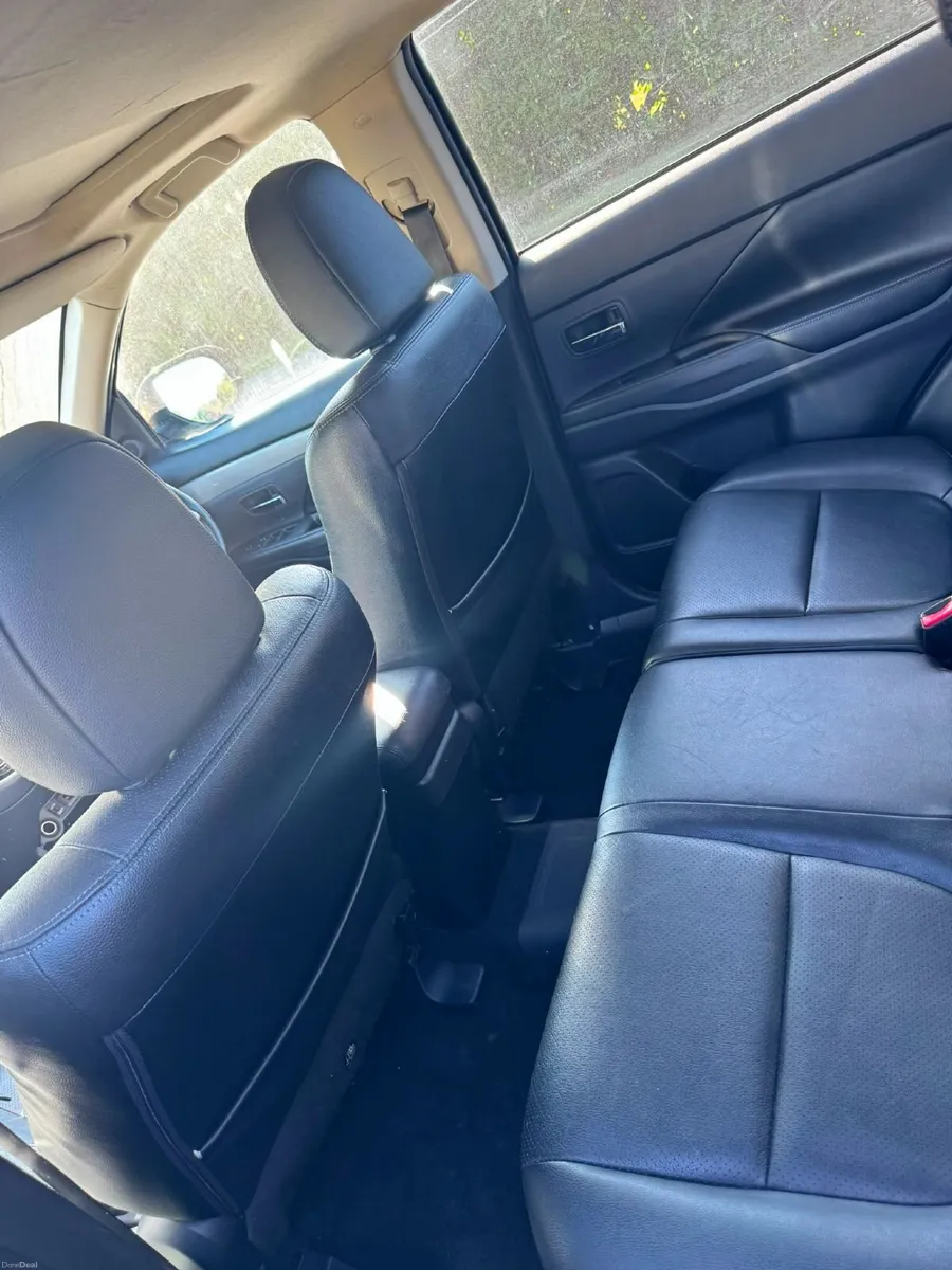 Mitsubishi Outlander 2015 - Image 3