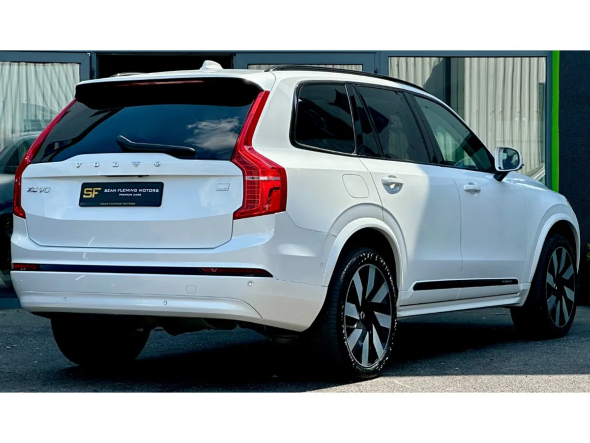 Volvo XC90 ++HIGHEST POSSIBLE SPEC++ ULTIMATE T8 R - Image 3