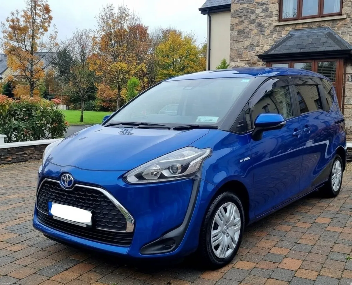 Toyota Sienta 2021 (7-Seats) 9 Months Warranty - Image 2