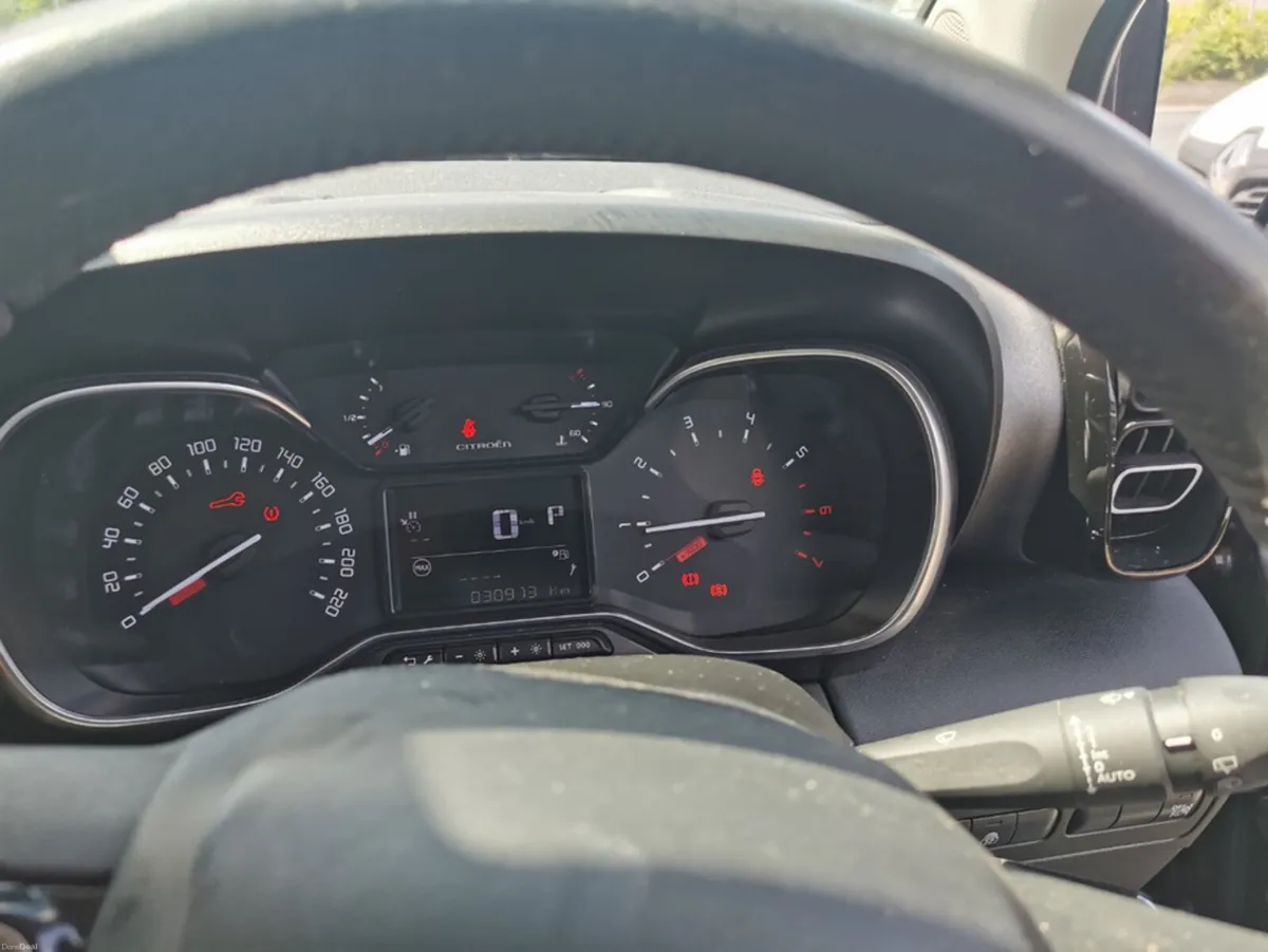 Citroen C3 Aircross FLAIR PURETECH 130 - Image 6
