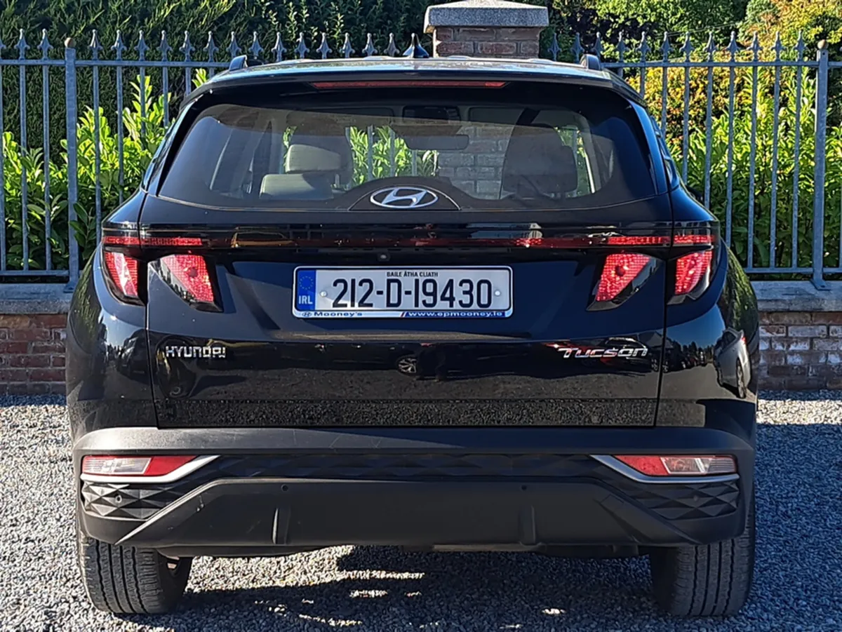 Hyundai Tucson Executive Model 1.6 Diesel. - Image 6