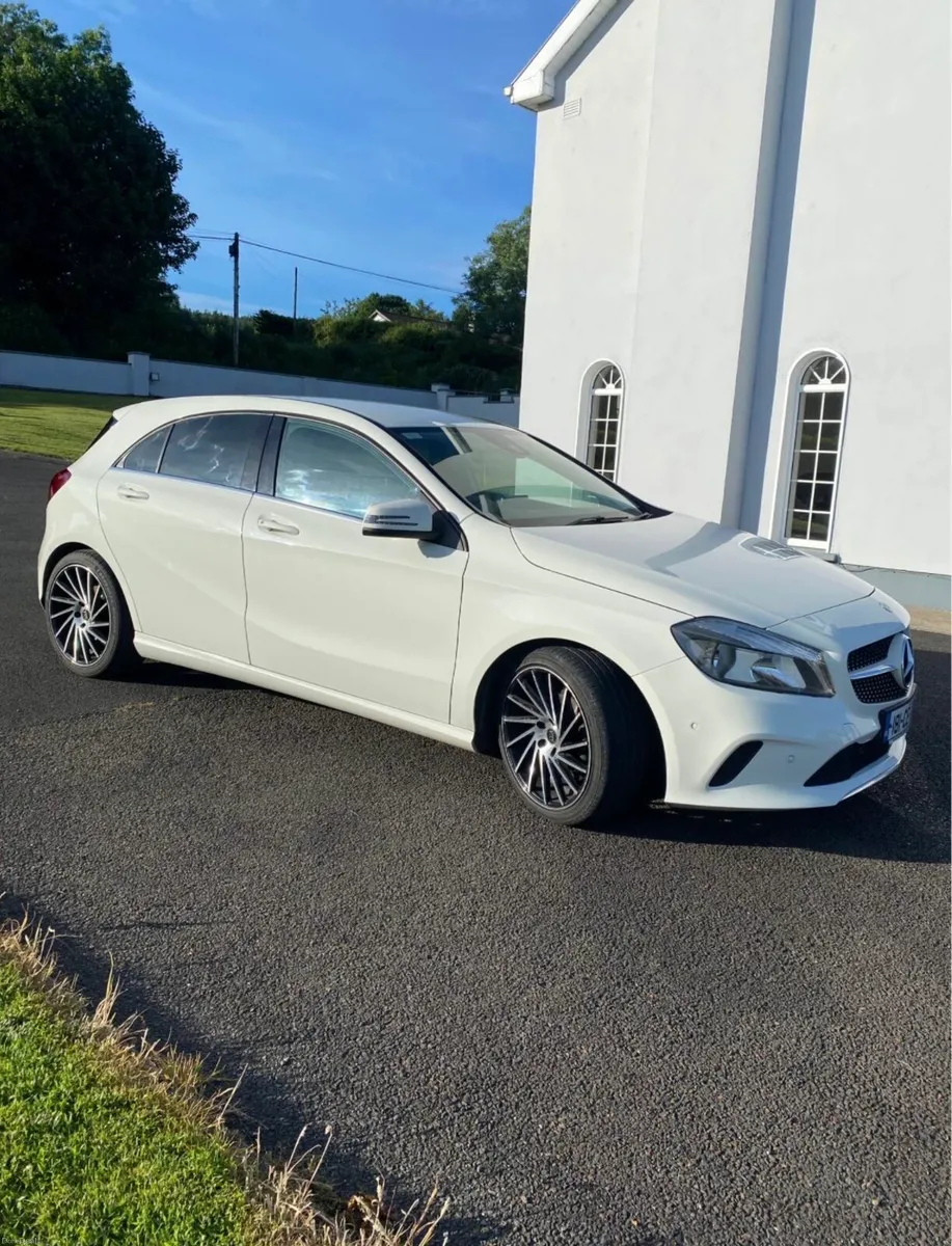 Mercedes Benz A180d Business Executive - Image 5