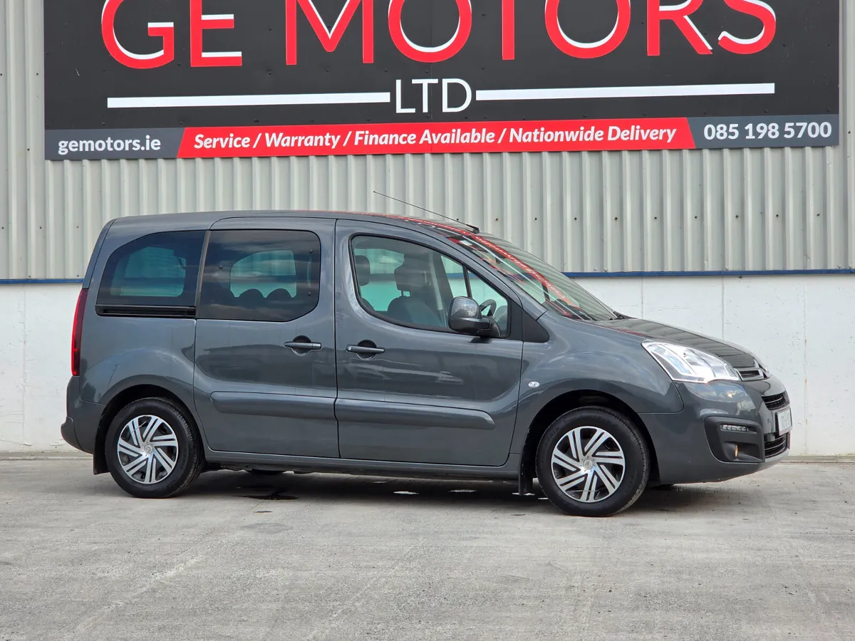 2017 *172 CITROEN BERLINGO MULTISPACE AUTO LOW KMS - Image 3