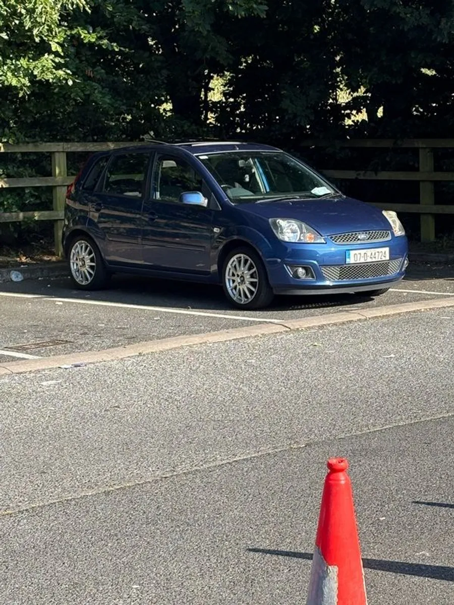 2007 Ford Fiesta - Image 1