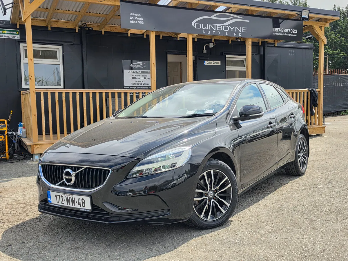 171 VOLVO V40 *2.0d*LOW KMS* - Image 1