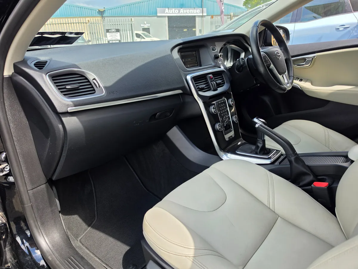 171 VOLVO V40 *2.0d*LOW KMS* - Image 5