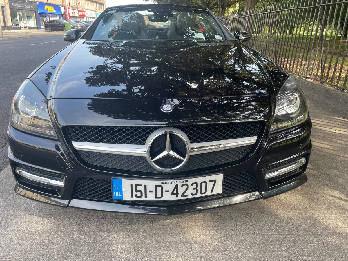 2015 MERCEDES SLK AMG only 73000kms - Image 4