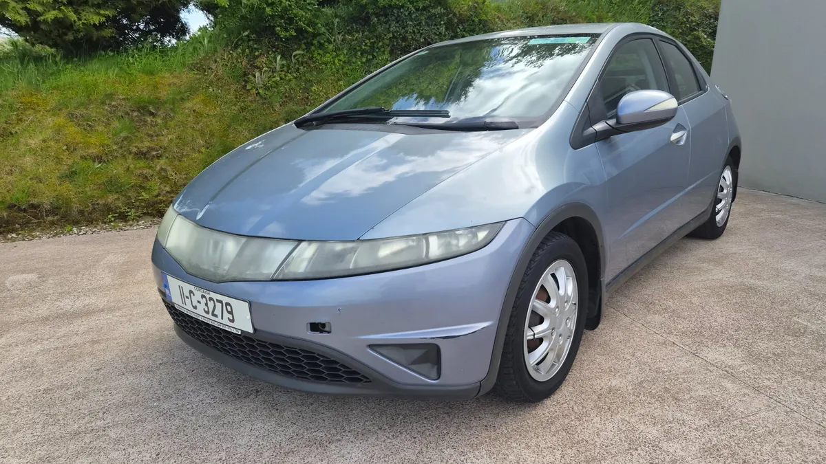 11 CIVIC - NEW BRAKES, STEERING AND AUX BELT - Image 1