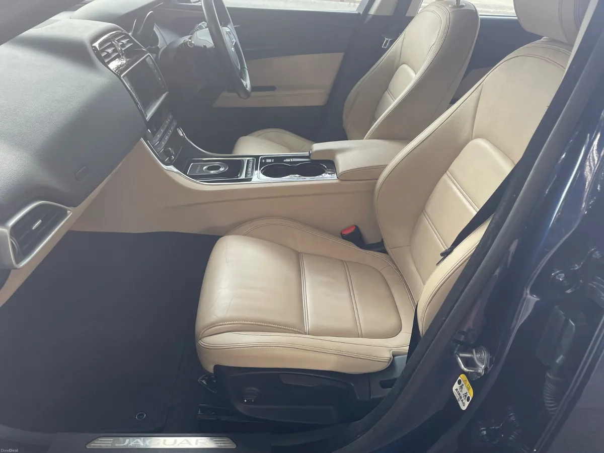 2015 JAGUAR XE AUTO only 86000kms - Image 2