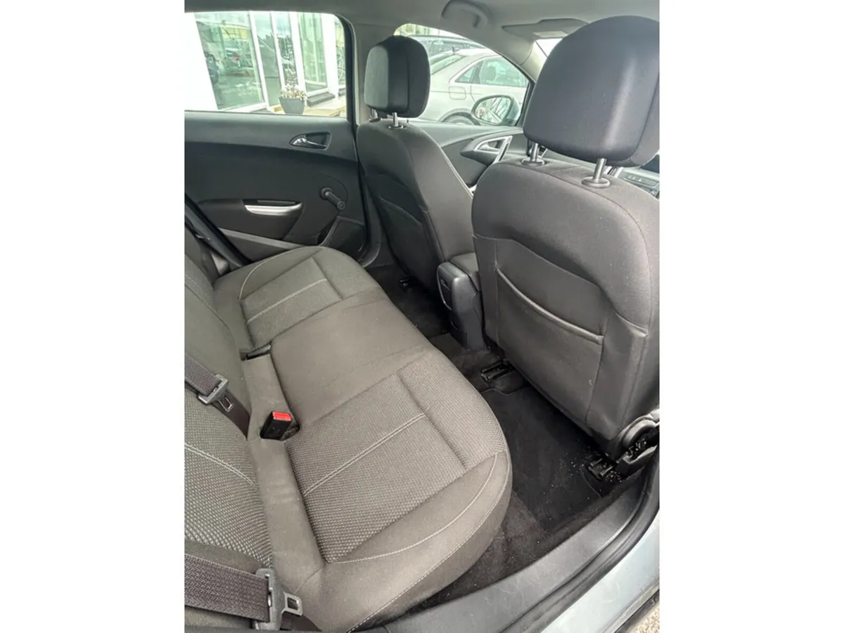 Vauxhall Astra 2012 - Image 6