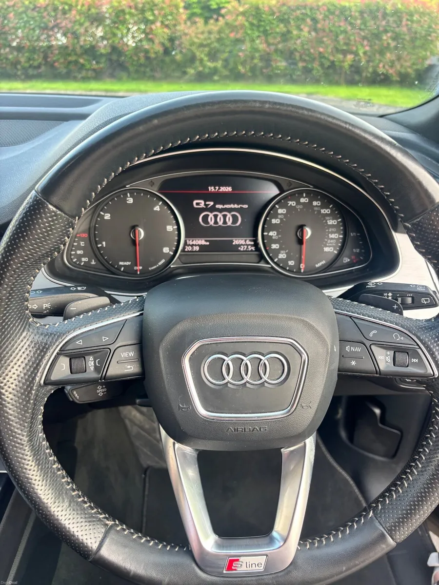 Audi Q7 Black Edition 7 Seats - 2018 - Image 3