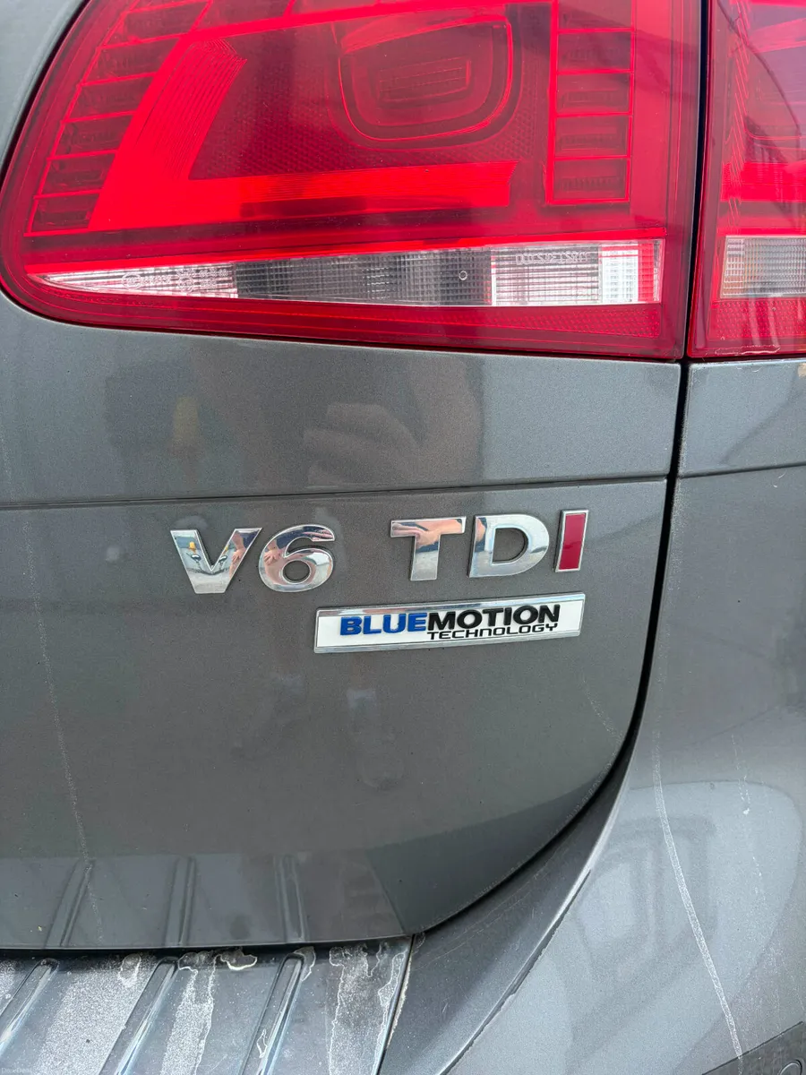2016 - Volkswagen Touareg 3.0 TDI V6 BMT - Image 3
