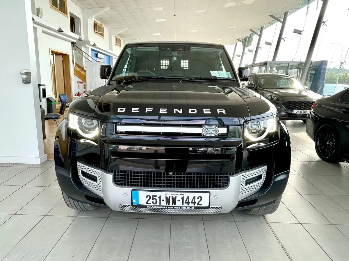 Land Rover Defender 3.0 Diesel Automatic 3 Seater - Image 5