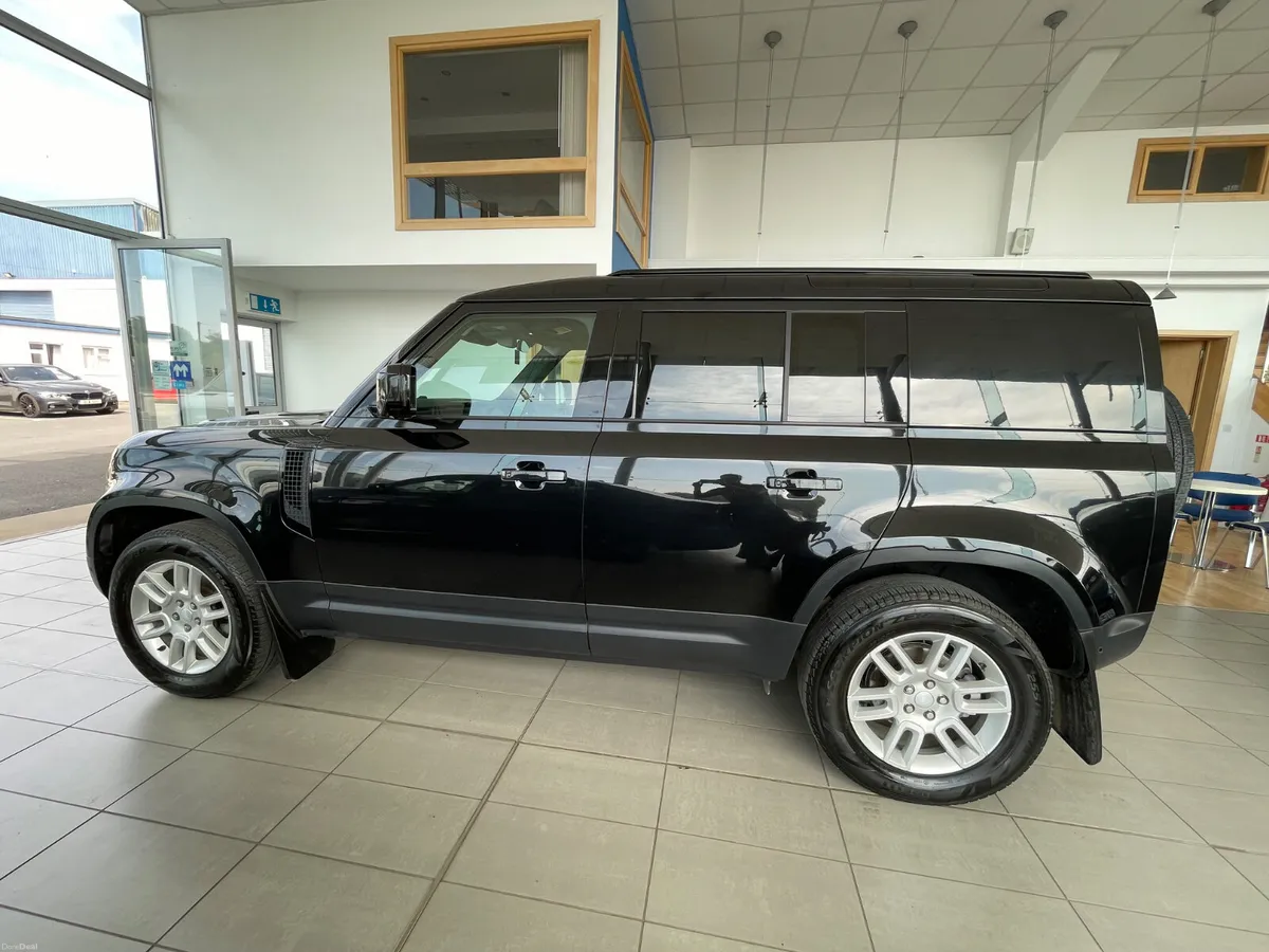 Land Rover Defender 3.0 Diesel Automatic 3 Seater - Image 3