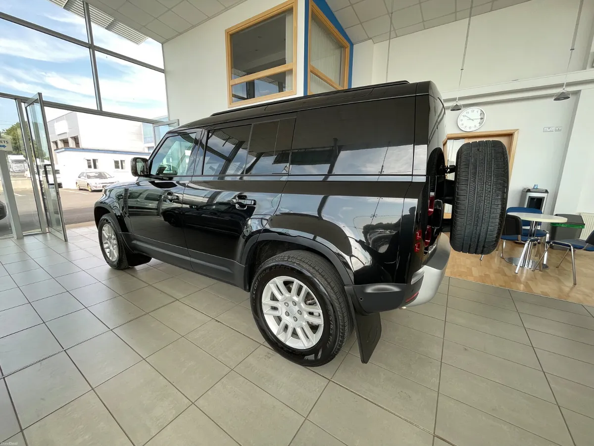 Land Rover Defender 3.0 Diesel Automatic 3 Seater - Image 4