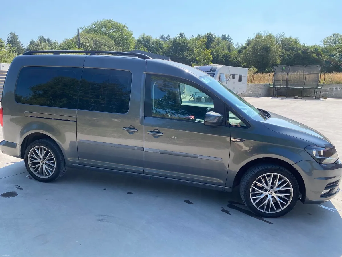 Volkswagen Caddy 2017 7 seater automatic - Image 2