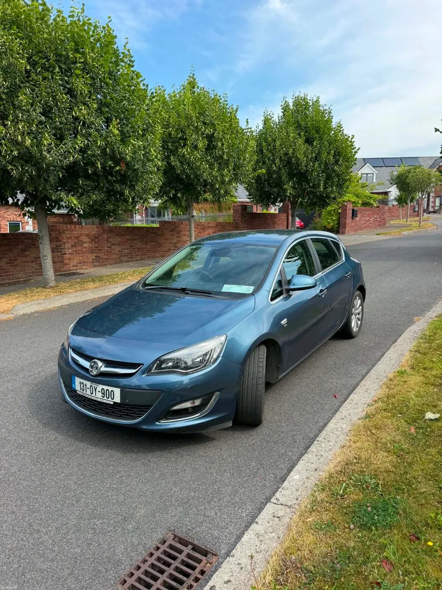 Vauxhall astra 2.0CDTI Elite S LOW KM AND NEW NCT - Image 2