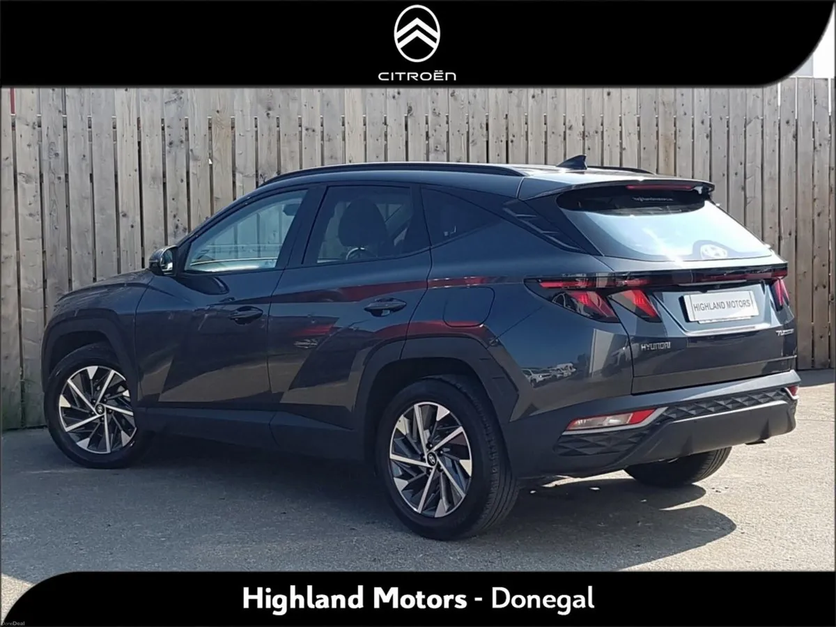 Hyundai Tucson 2WD Executive - Image 3