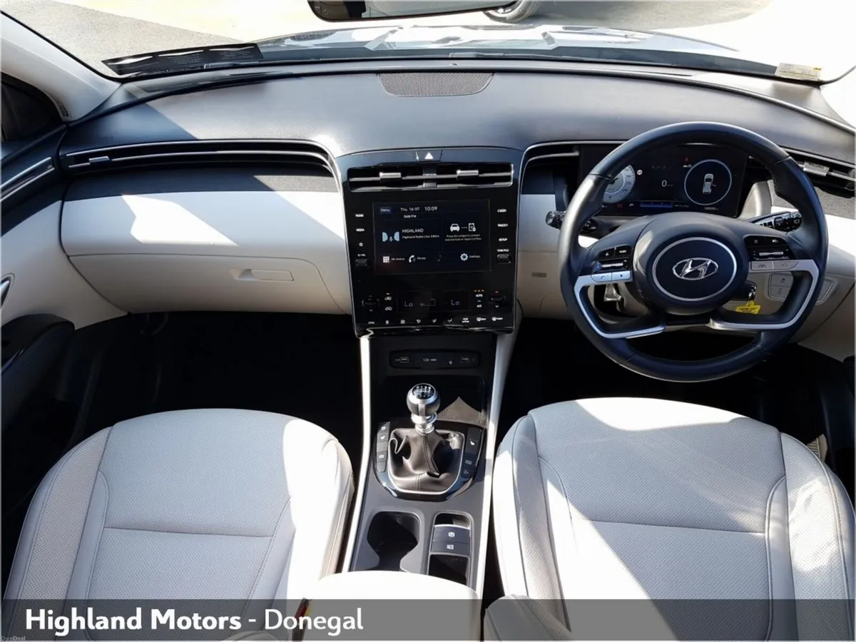 Hyundai Tucson 2WD Executive - Image 2