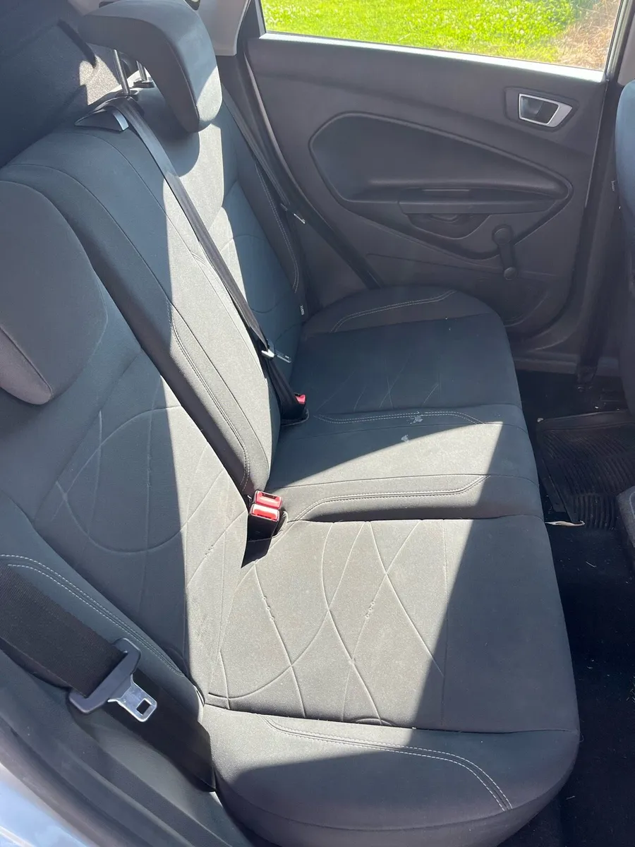 Car - Image 1