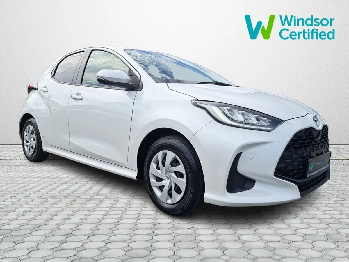 Toyota Yaris G HYBRID AUTO - Image 1