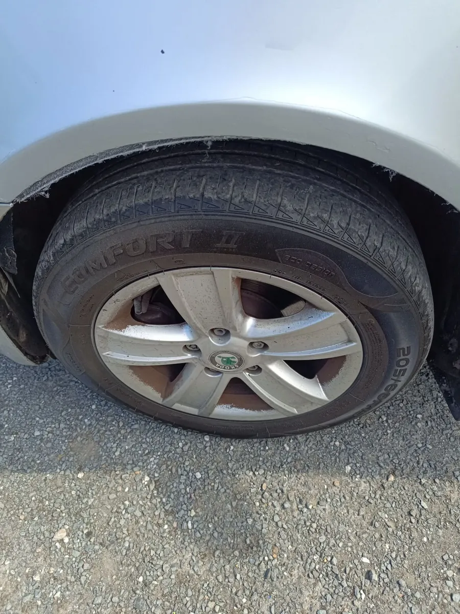 Skoda Octavia 2010 - Image 4