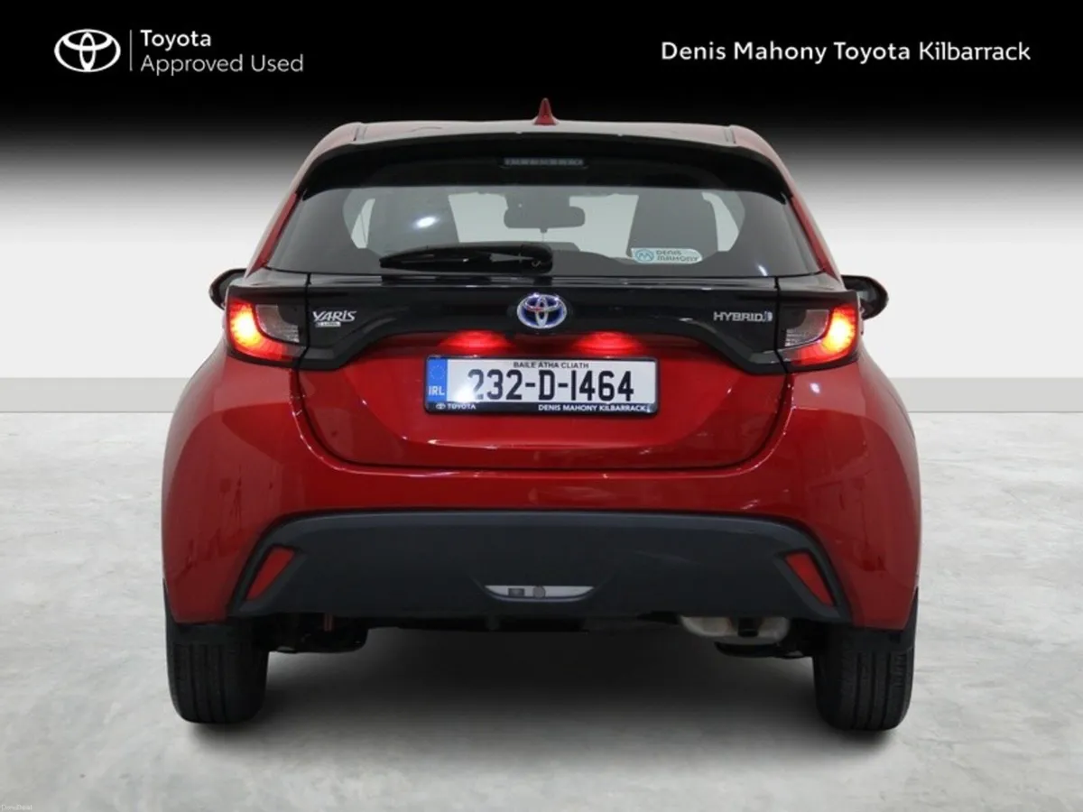 Toyota Yaris HYBRID LUNA - Image 4