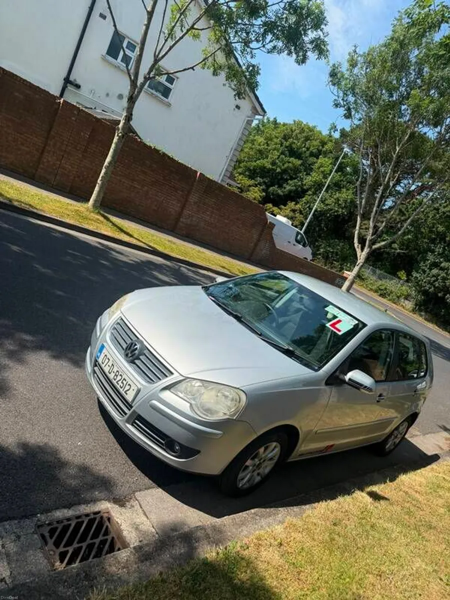 2007 Volkswagen Polo - Image 2