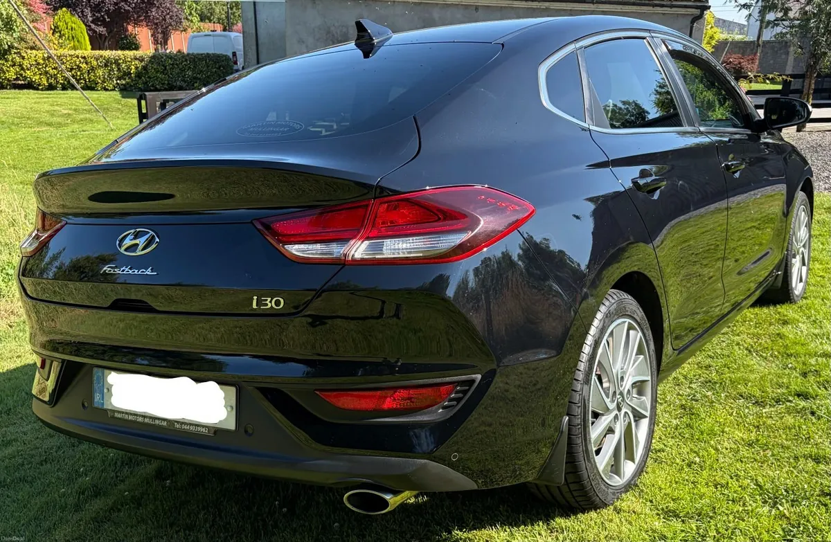Hyundai i30 2020 "Fastback" CRDi 1.6 Diesel - Image 2