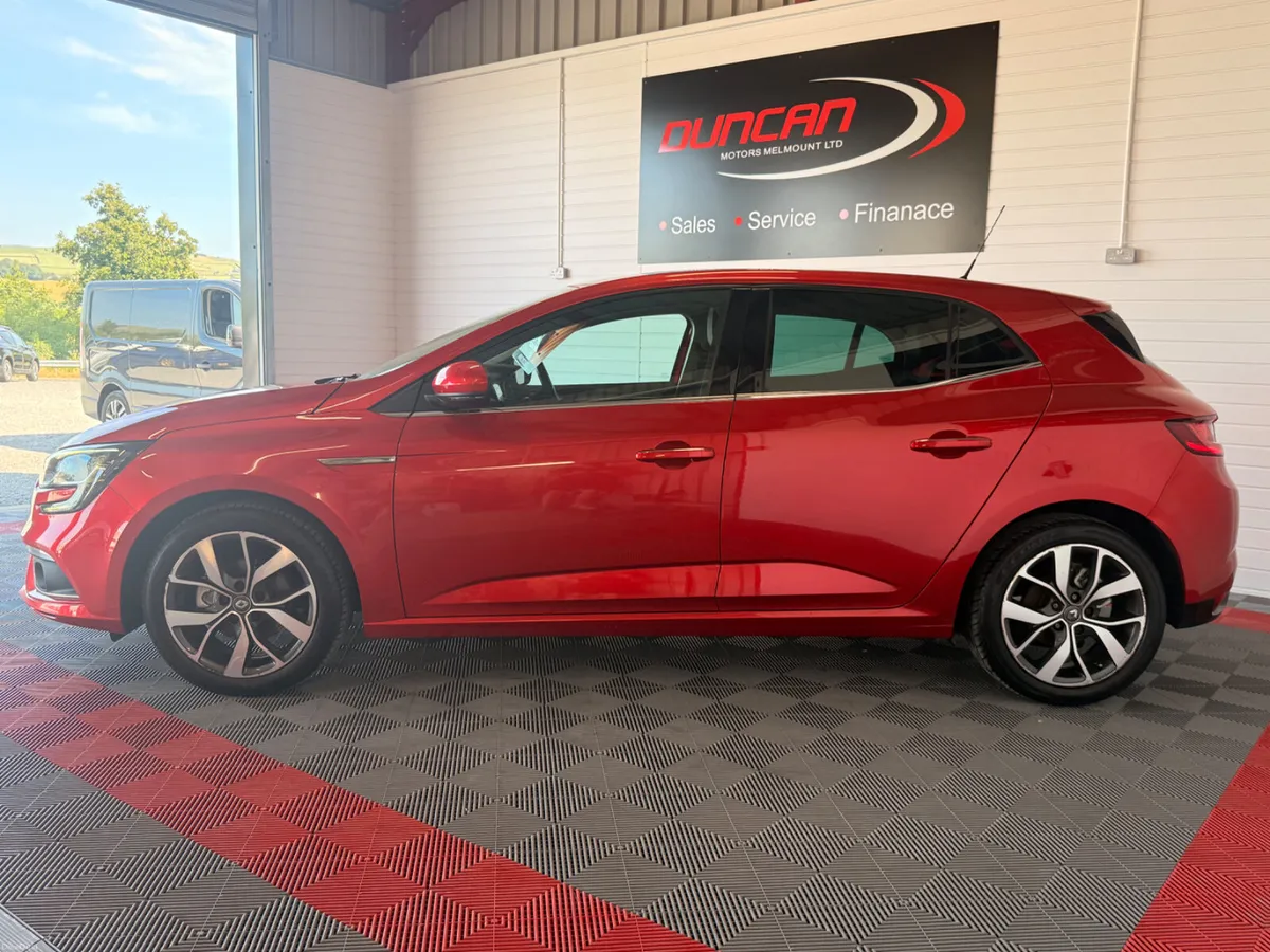 Renault Megane 2018 - Image 3
