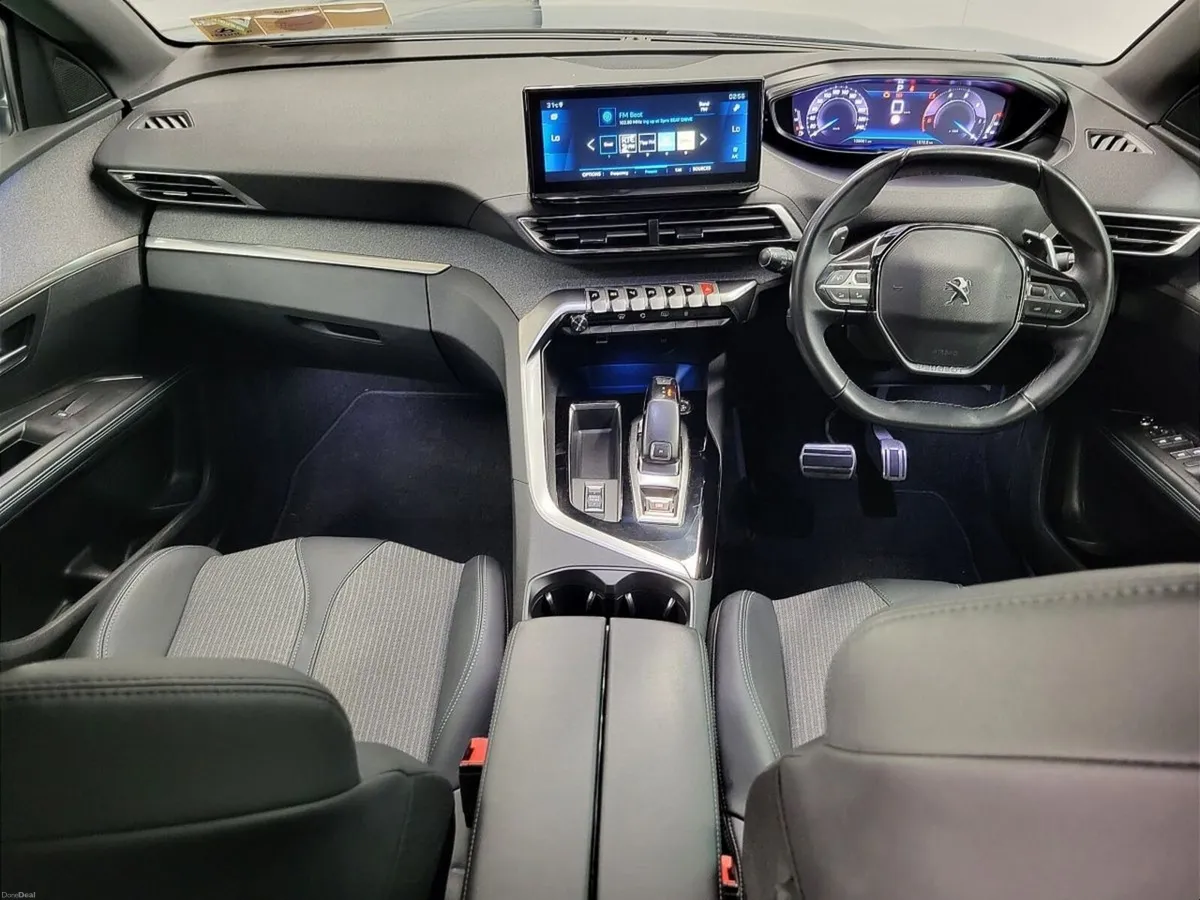 Peugeot 5008 1.5 BlueHDi 130bhp Allure Auto - Image 4