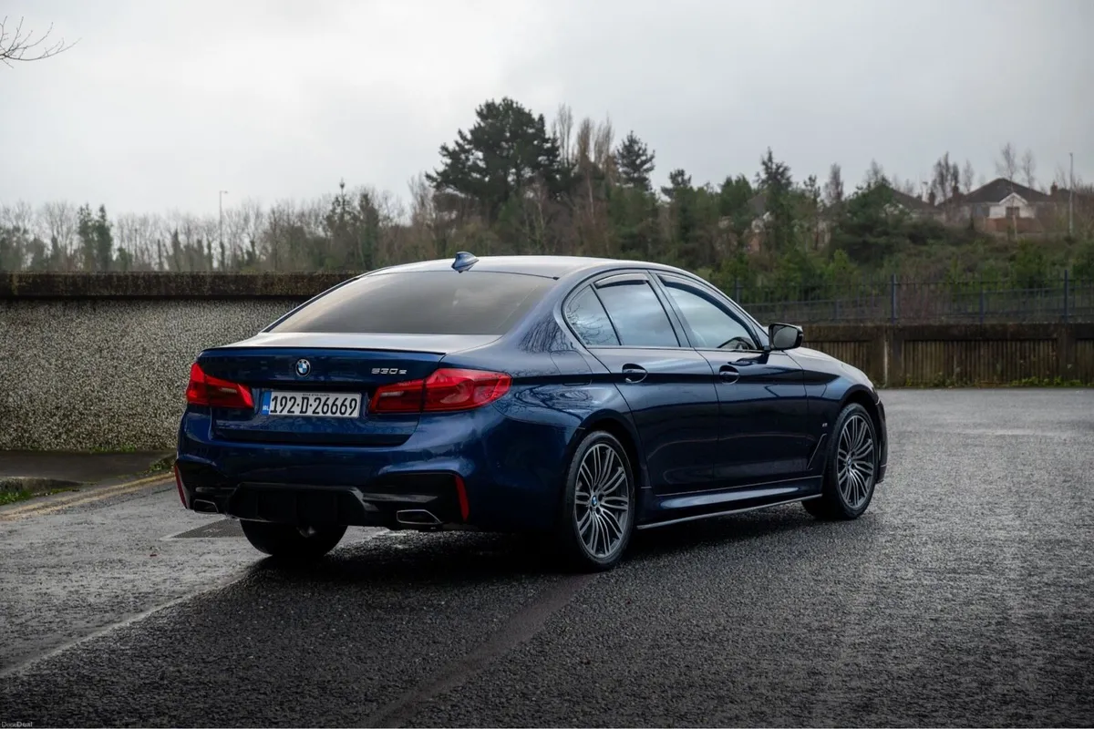 BMW 530E - Image 3