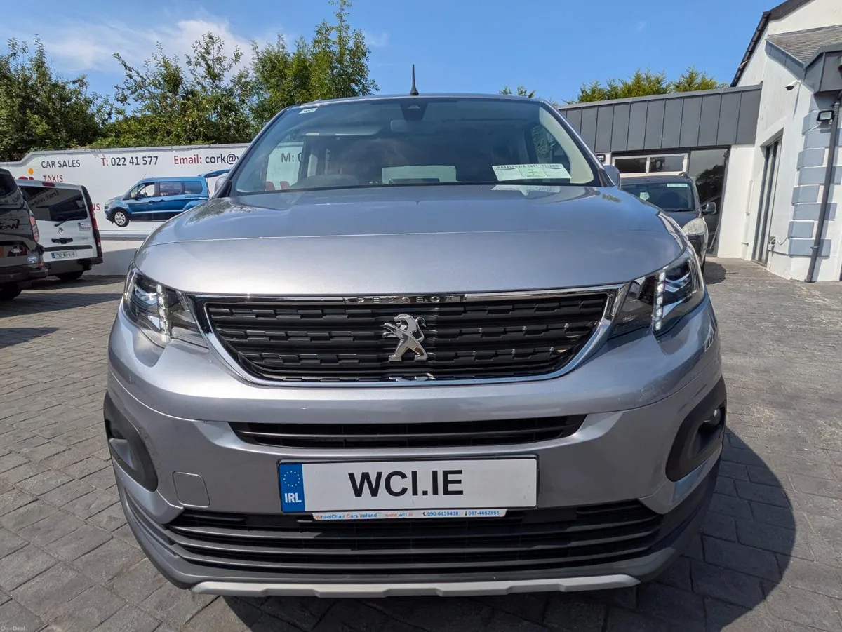Wheelchair Accessible 2020 Peugeot Rifter - Image 2