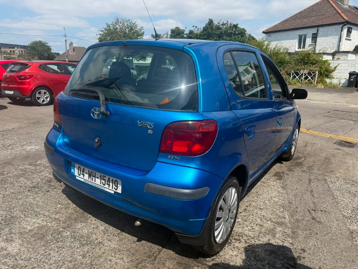 Toyota Yaris 2004 - Image 4