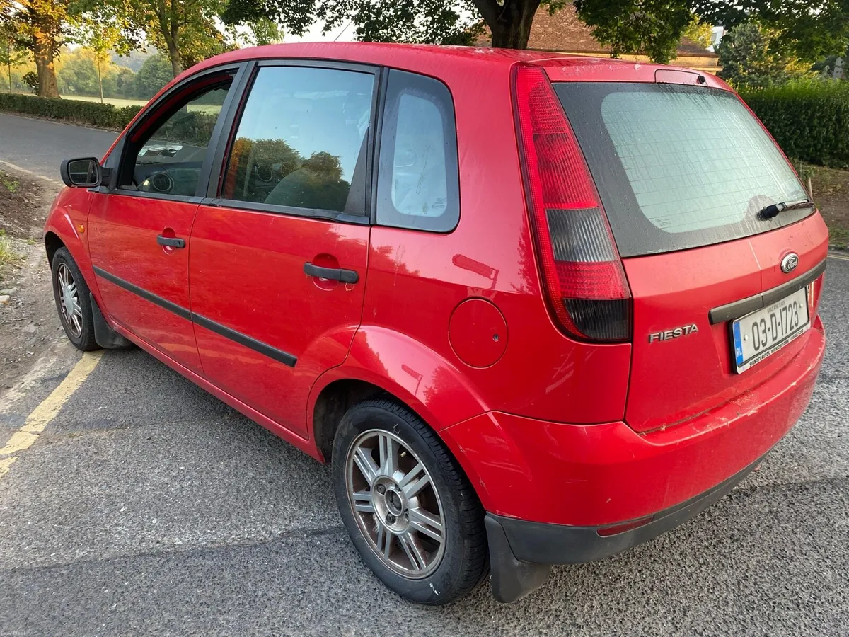 Ford fiesta 5 door 1.4 petrol very clean car - Image 3