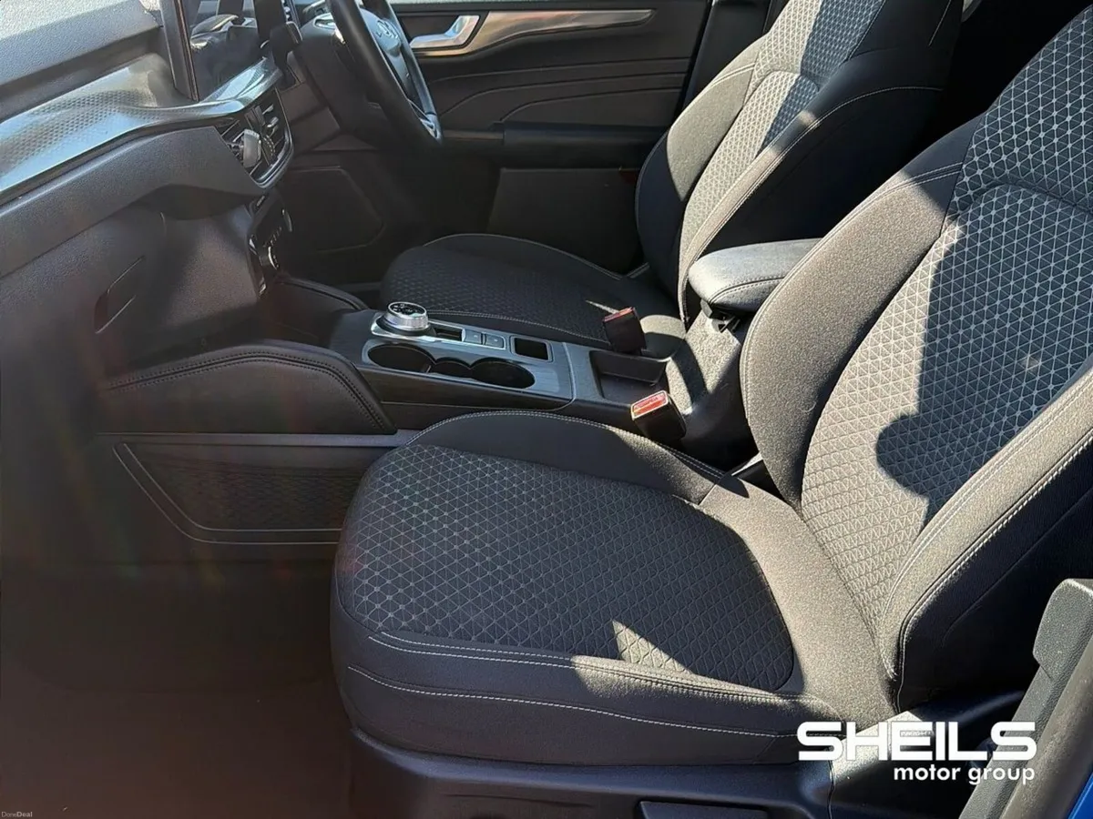 Ford Kuga Automatic 2.5 Plug-in Hybrid Titanium - Image 5