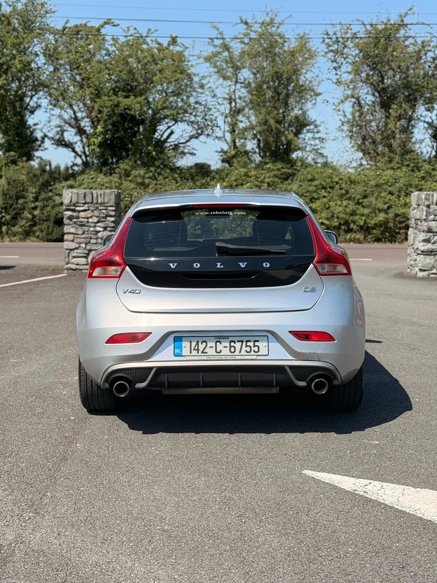 Volvo V40 Automatic - Image 4