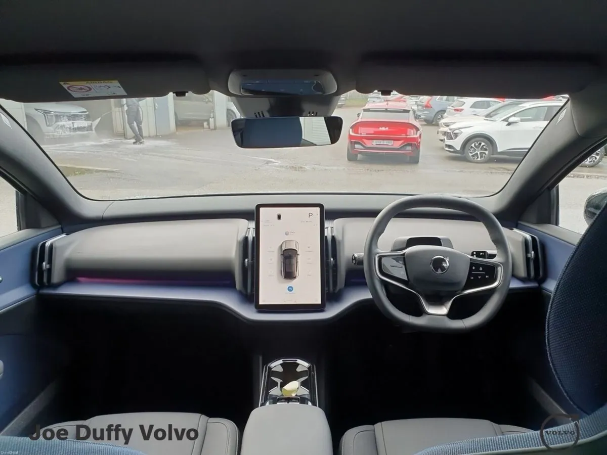 Volvo EX30 Plus 272 Single RWD Recharge Electric 5 - Image 3