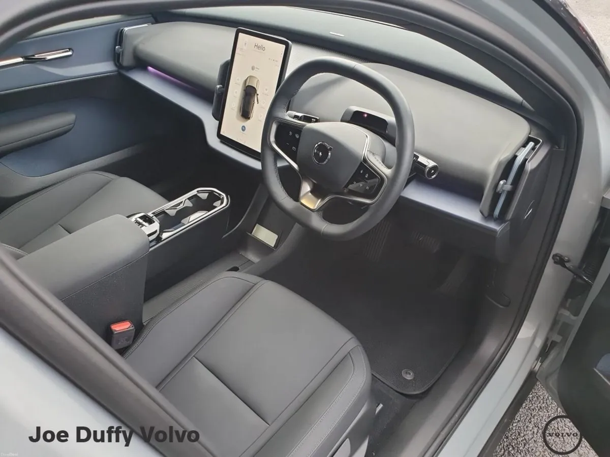 Volvo EX30 Plus 272 Single RWD Recharge Electric 5 - Image 4