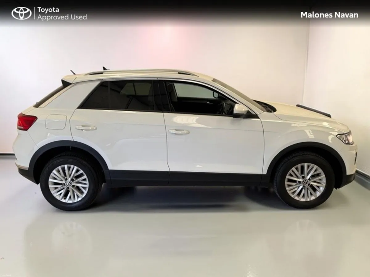 Volkswagen T-Roc DESIGN 1.0 TSI MANUAL 6SPEED FWD - Image 3